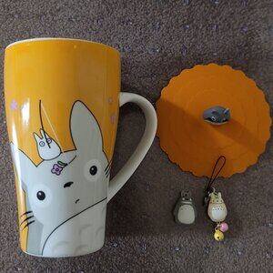 Totoro mug and keychain